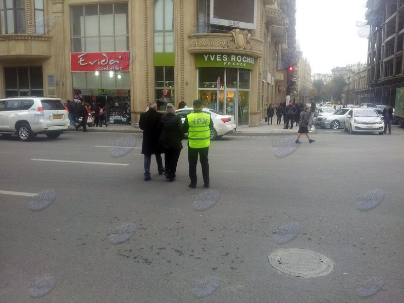 Azərbaycanda hamı bu polisi müzakirə edir - FOTO