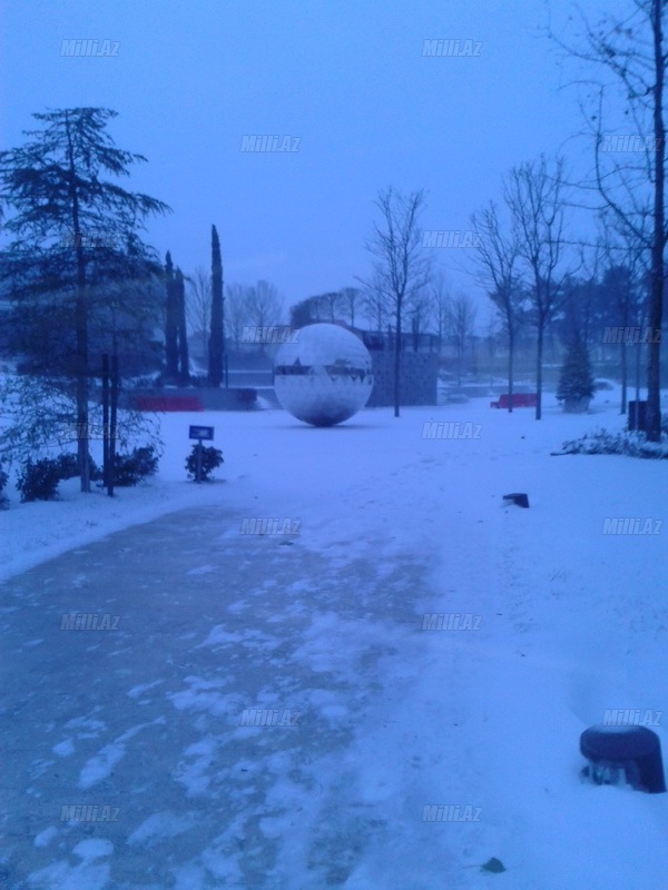 Bakıya güclü qar yağır - YENİLƏNİB - VİDEO - FOTOSESSİYA