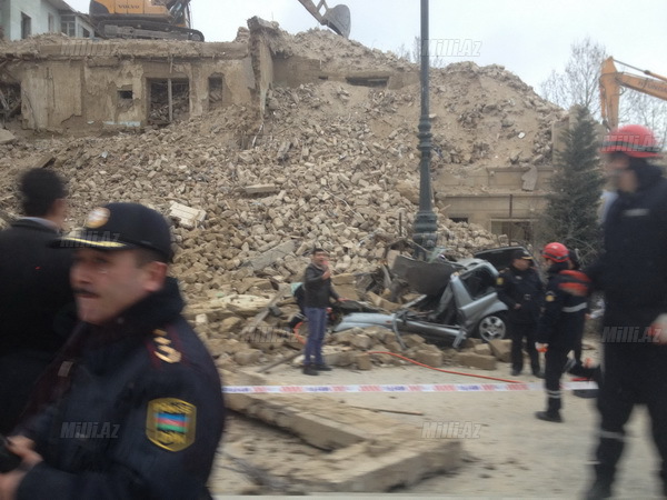 Bakıda binanın uçması nəticəsində ölənlərin kimliyi bilindi - YENİLƏNİB - VİDEO - FOTO