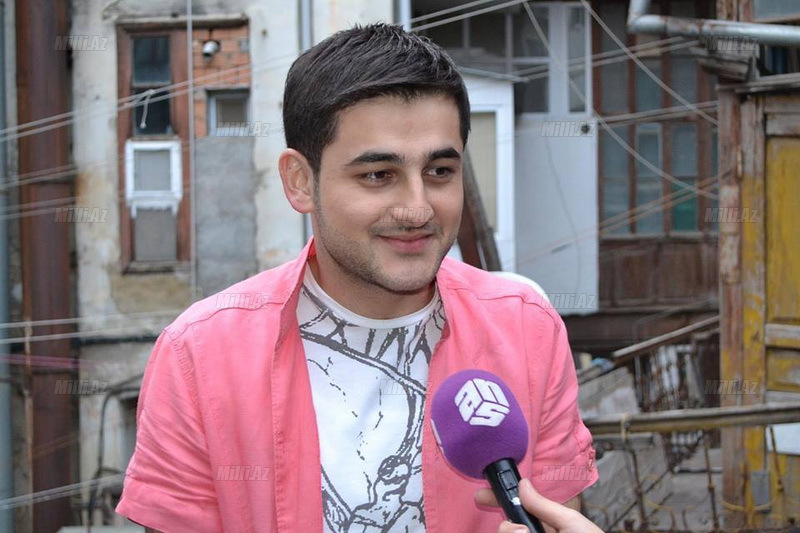 Azərbaycanlı müğənni qonşusuna eşq elan edib - FOTOSESSİYA