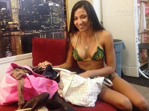 Pornoulduzdan əcaib dəstək - FOTO