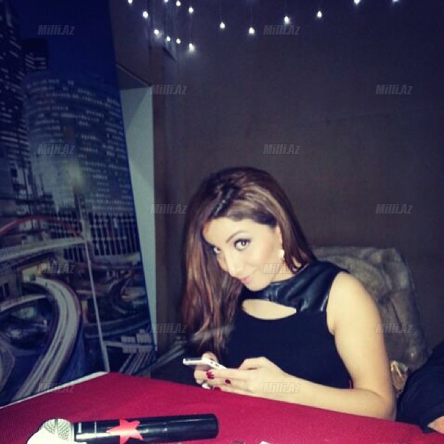 Röya Ayxandan erotik kollaj - FOTOSESSİYA