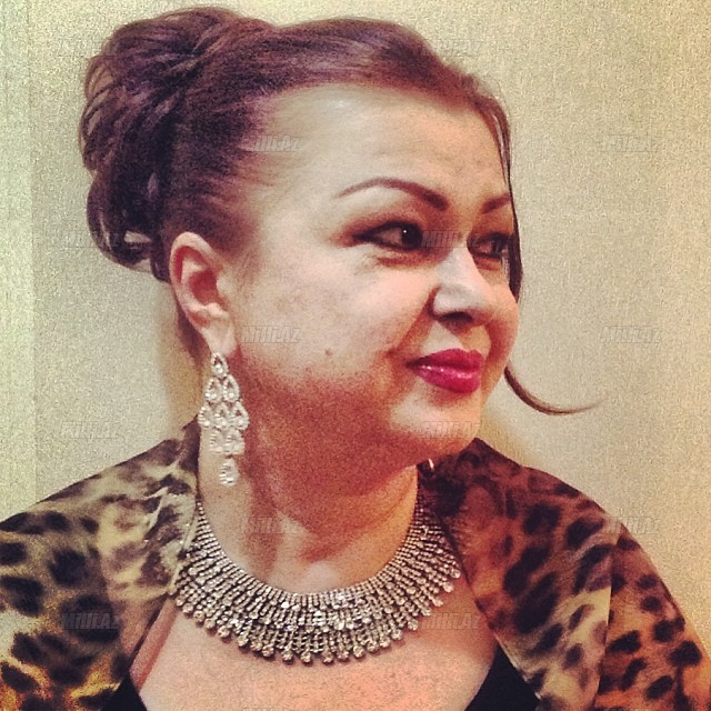 Azərbaycanlı sənətçilər Bakı metrosunda - FOTOSESSİYA