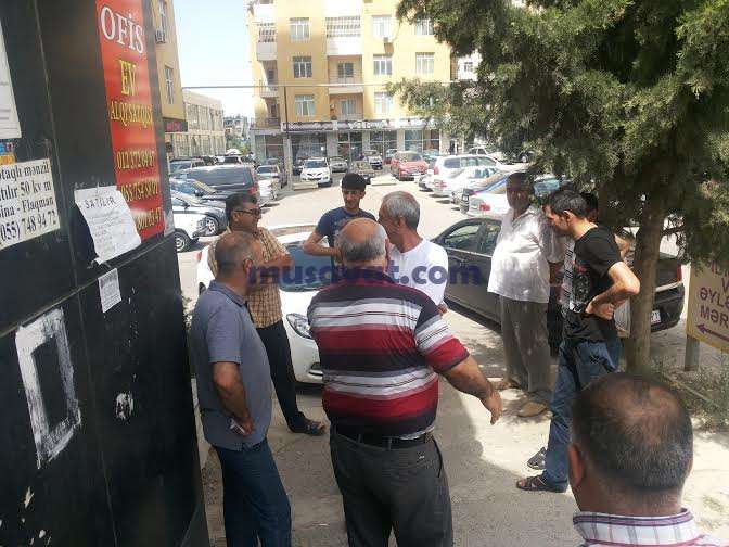 Bakı sakinlərinin yarmarka dərdi: "Satıcılar bizə hədə-qorxu gəlirlər" - FOTO
