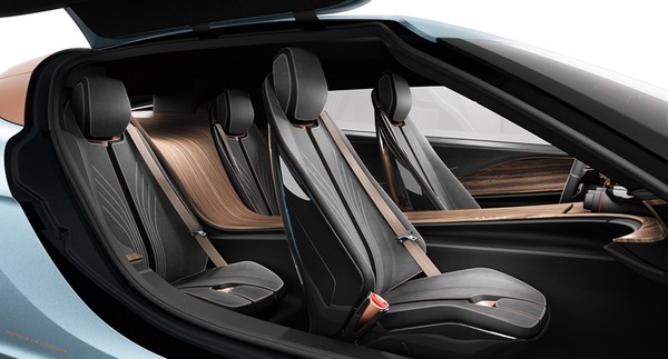 Duzlu su ilə işləyən maşın - FOTO