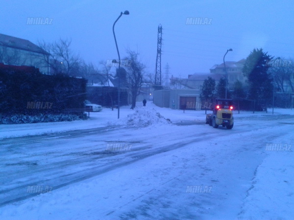 Bakıya güclü qar yağır - YENİLƏNİB - VİDEO - FOTOSESSİYA