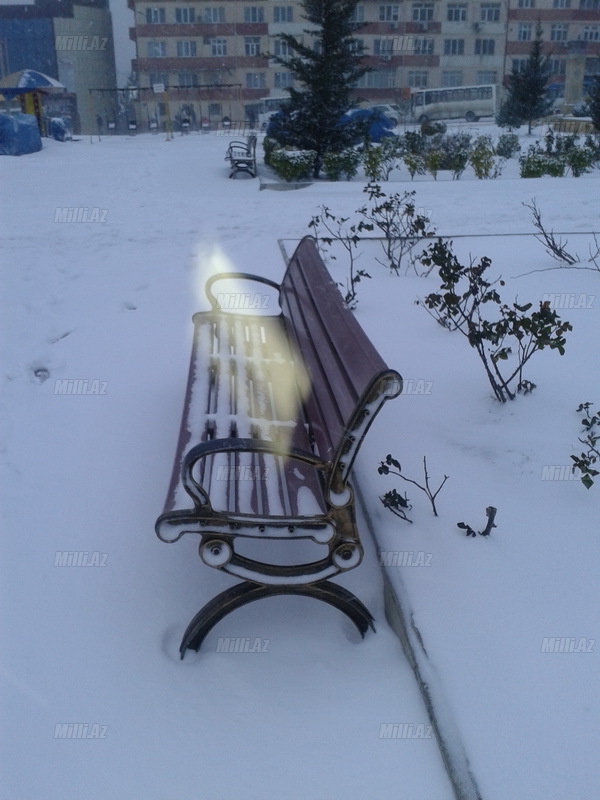 Bakıya güclü qar yağır - YENİLƏNİB - VİDEO - FOTOSESSİYA