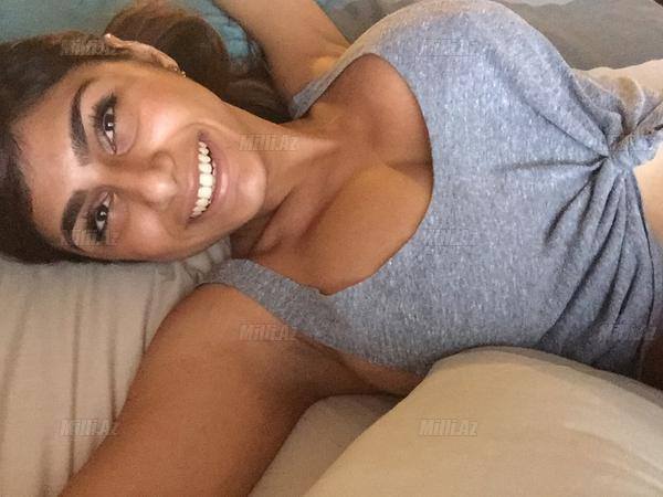 Dünyanın ən populyar porno ulduzu seçildi - FOTO