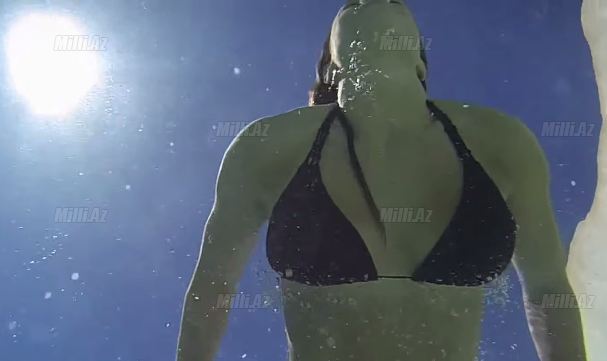 Tanınmış qızın yeni videosu yayıldı - VİDEO - FOTO