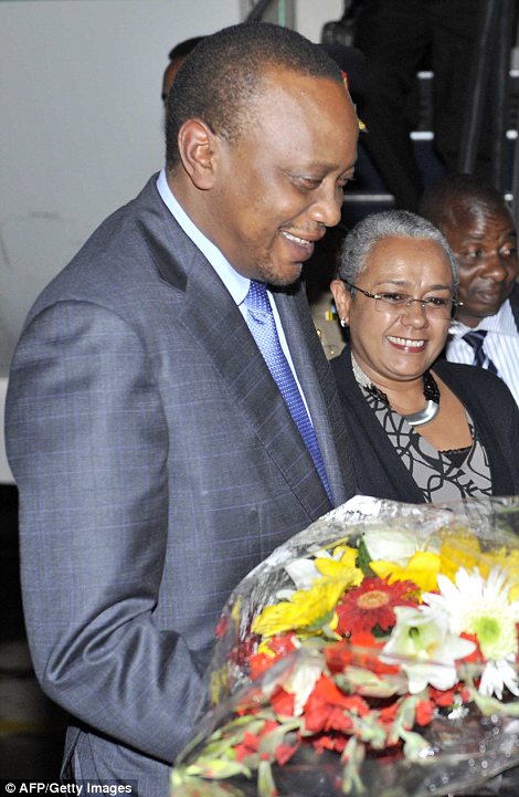 Dünya Nelson Mandela ilə vidalaşır - YENİLƏNİB - FOTO