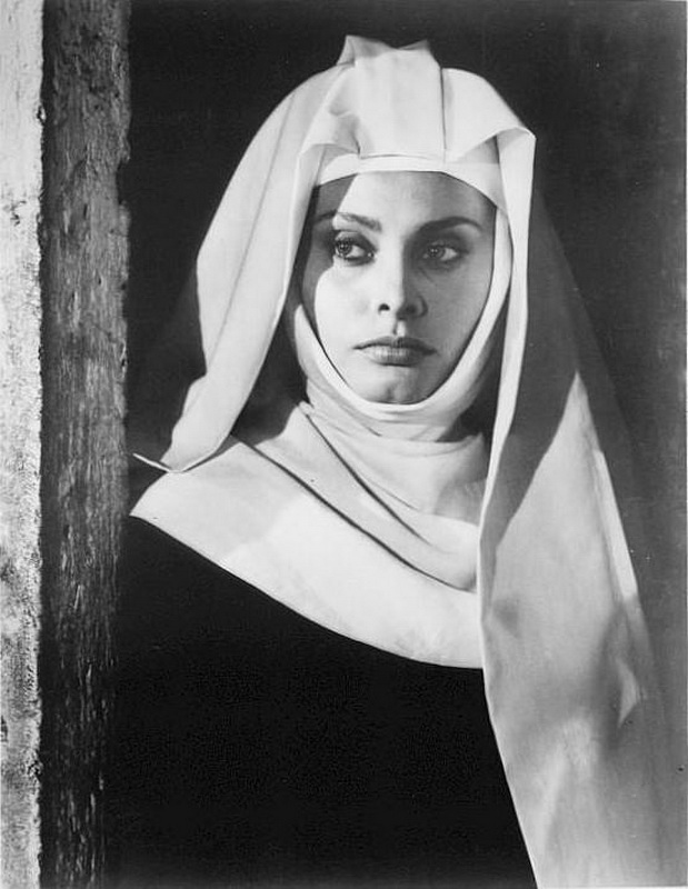 Sofi Loren: ən gözəl italyan xanım - FOTO