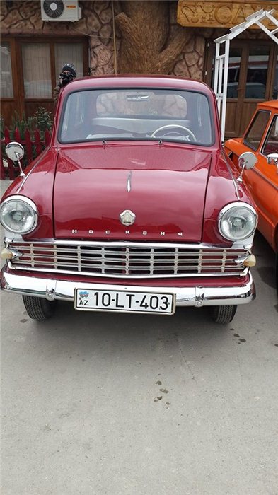 Bakıda retro maşınlar göz oxşadı - FOTO