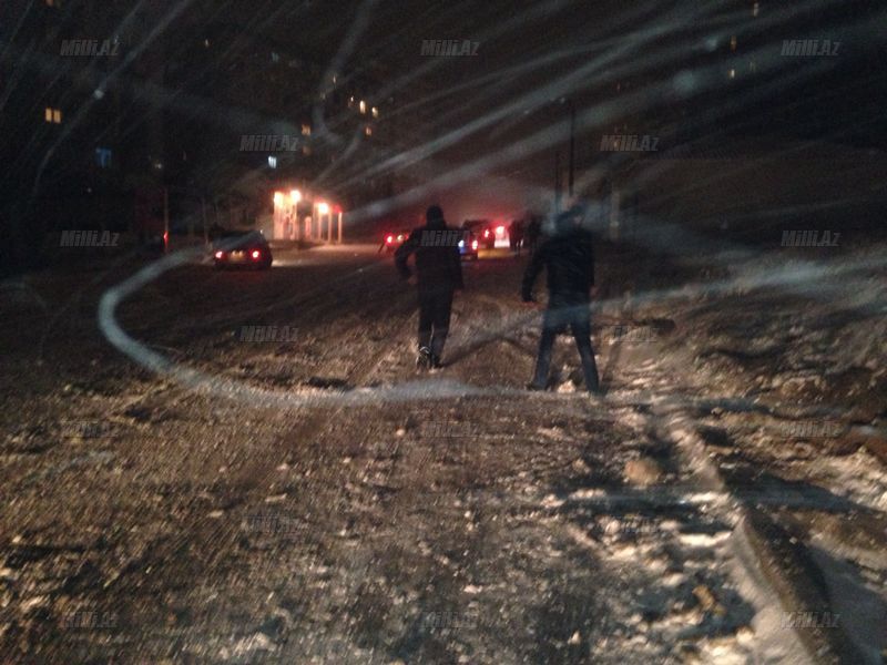 Qar bakılıları yolda qoydu - YENİLƏNİB - VİDEO - FOTOSESSİYA