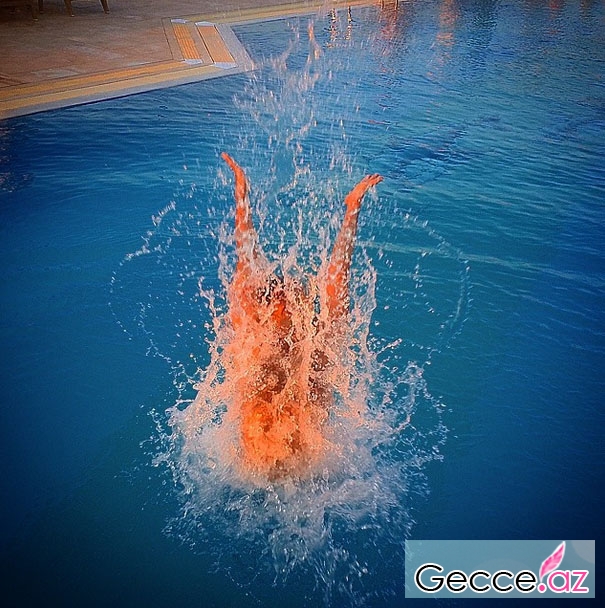 Zaur Baxşəliev Günayla hovuzda - FOTO