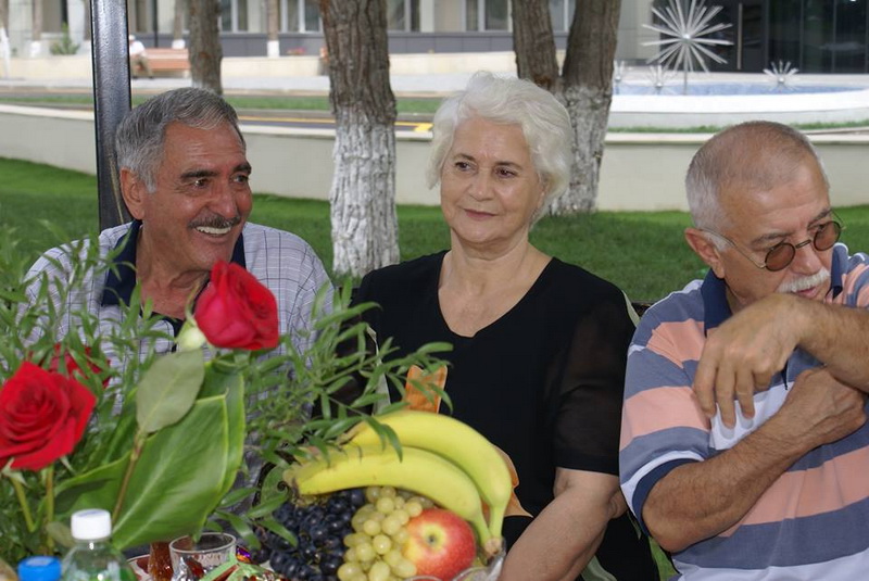 Xalq artisti Tariyel Qasımov: "İndikilər bizi bəyənmirlər" - FOTOSESSİYA