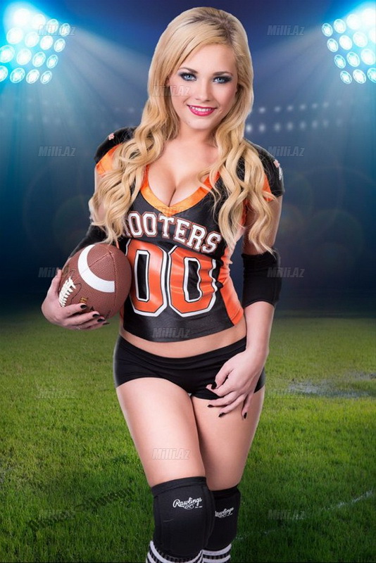 Tanınmış xanım futbolçular üçün soyundu - FOTOSESSİYA