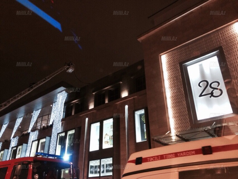 Bakıda "28 Mall" ticarət mərkəzində yanğın baş verib - YENİLƏNİB - VİDEO - FOTO