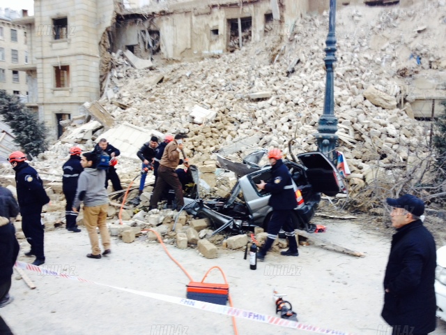 Bakıda binanın uçması nəticəsində ölənlərin kimliyi bilindi - YENİLƏNİB - VİDEO - FOTO