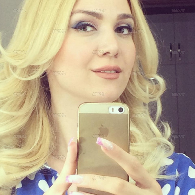 Azərbaycanlı teleaparıcı: "Bəlkə də ürəyində qısqanır" - FOTOSESSİYA