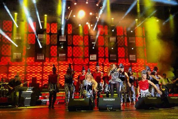 Röya bunu ilk dəfə etdi - FOTO