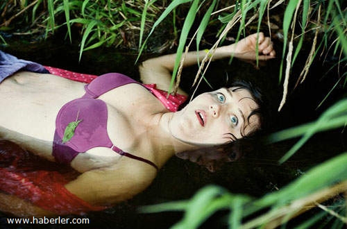 Polislər şokda: ölmüş qadın dirildi - FOTO