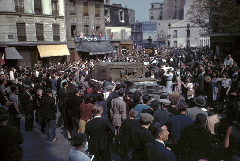 Azadlığa qovuşmuş Paris - FOTO
