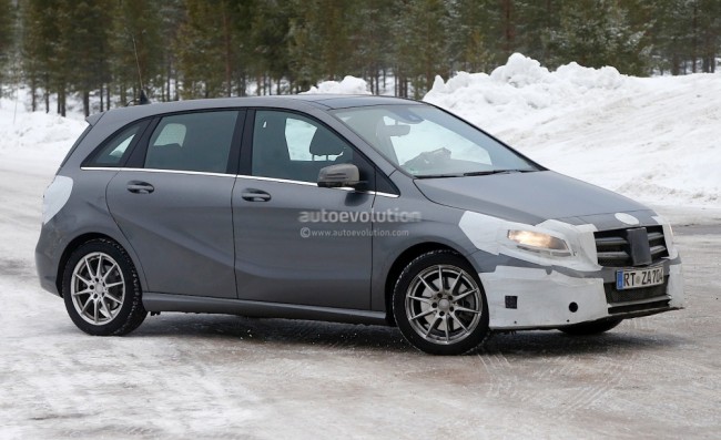 Mercedes B-Class sınanır - FOTO