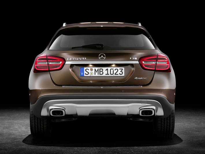 Bu Mercedes GLA yanvarda satılacaq - FOTO