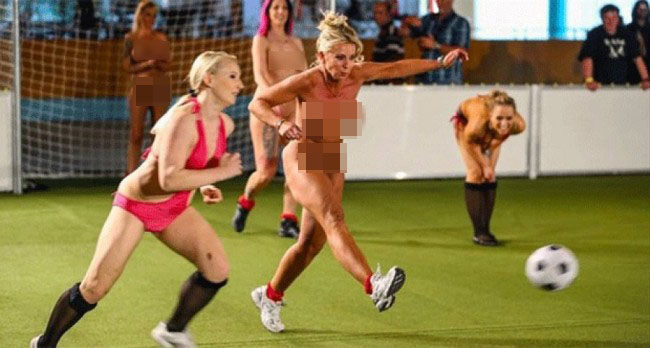 Porno ulduzlar erotika ulduzlarına qarşı - FOTO