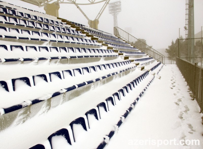 Yaşıl meydanımızda ağ xalı - FOTO