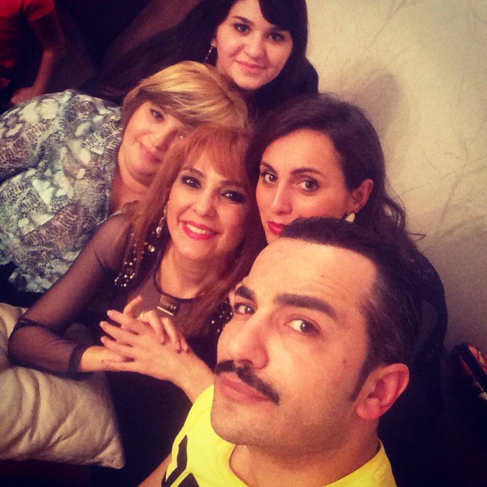 Ayrıldıqları deyilən teleaparıcı Cavid Güllə sevgilisi bir arada - FOTO