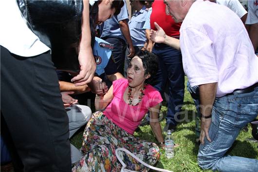 Polis ermənilərin aksiyasını dağıtdı - FOTO