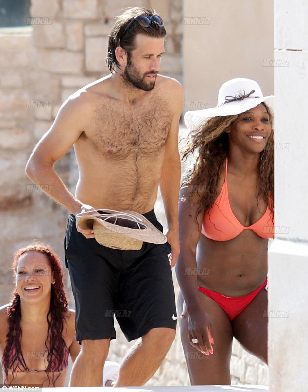 Cazibədar tennisçi xanım çimərlikdə belə yaxalandı - FOTOSESSİYA