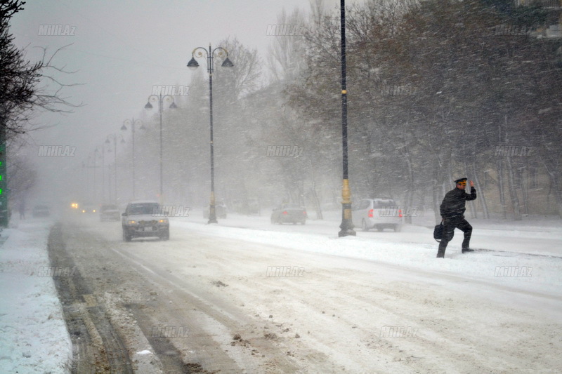 Bakıya güclü qar yağır - YENİLƏNİB - VİDEO - FOTOSESSİYA