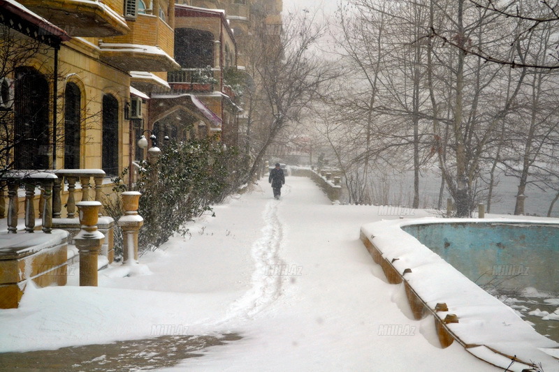 Bakıya güclü qar yağır - YENİLƏNİB - VİDEO - FOTOSESSİYA