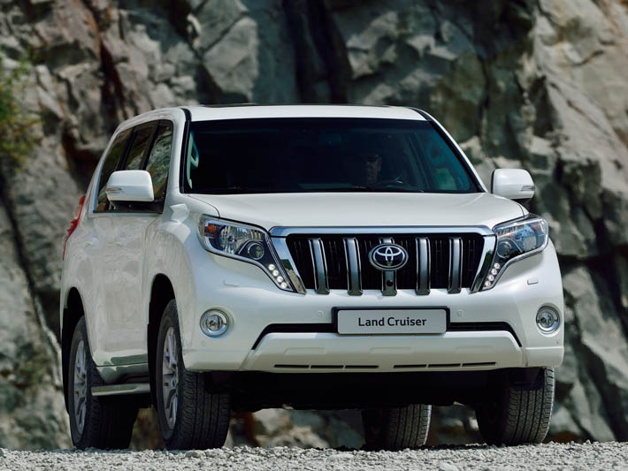 Toyota Prado yeniləndi - FOTO