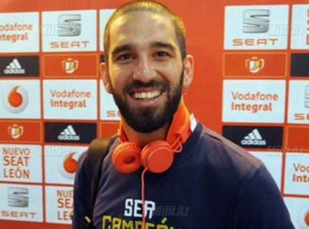 Dünya futbolunda gündəm dəyişən türkün ad günüdür - VİDEO - FOTOSESSİYA