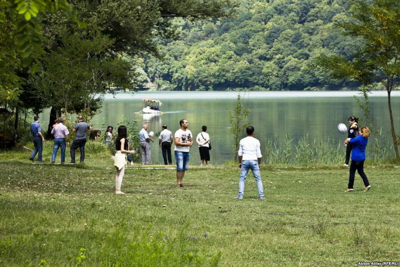 Qəbələ: Nohur gölü - FOTO