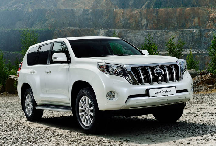 Toyota Prado yeniləndi - FOTO