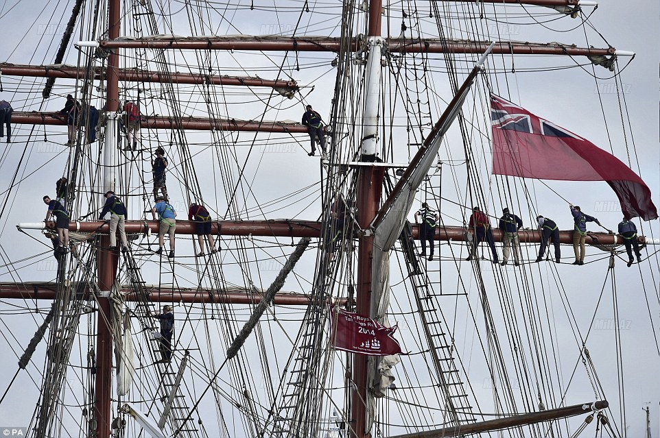 Ən məşhur yelkənli qayıq yarışı başlandı - FOTO