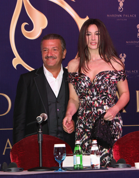"Forbes"in siyahısına heç vaxt düşməyən milyarder - ARAŞDIRMA