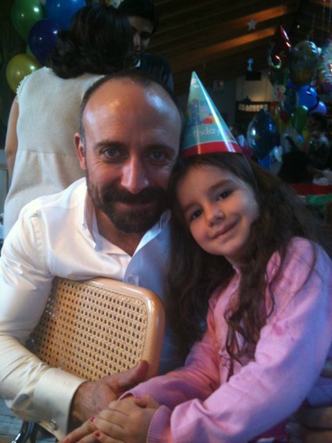 Məlahət Abbasovanın Türkiyədə məşhur olan qızı - FOTO