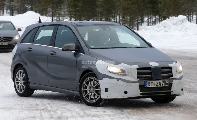 Mercedes B-Class sınanır - FOTO