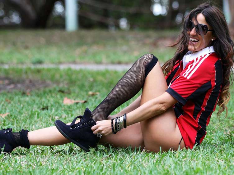 "Milan"ın ən cazibədar xanım fanatı - FOTOSESSİYA
