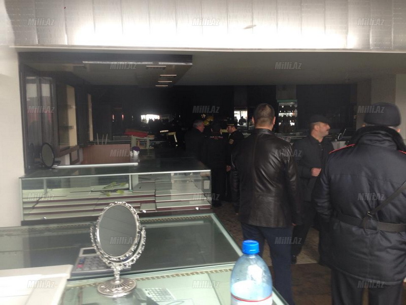 Bakıda "Moskva" univermağı yandı, xeyli qızıl əridi - YENİLƏNİB - VİDEO - FOTO