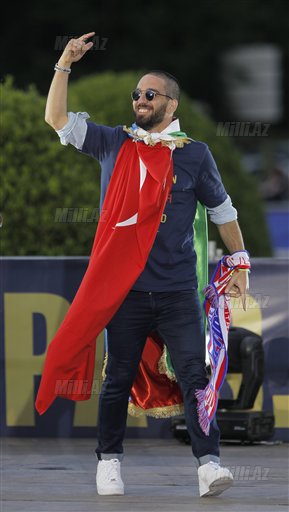 Dünya futbolunda gündəm dəyişən türkün ad günüdür - VİDEO - FOTOSESSİYA