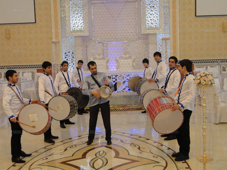 "Həyatım boyu belə bir aləti nə görmüş, nə də ifasını kimdənsə eşitmişdim" - FOTOSESSİYA