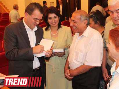 Daşkənddə Azərbaycanın tanınmış yazıçısı Yunus Oğuzun "Əmir Teymur" kitabının təqdimatı olub - FOTO
