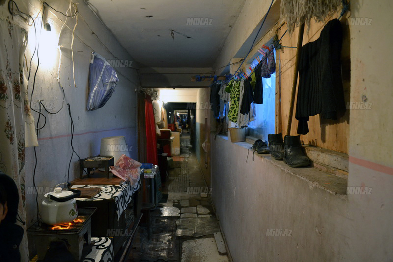 Bu şəhərdə hər şey donub: insan da, saat da, qatar da - FOTOREPORTAJ